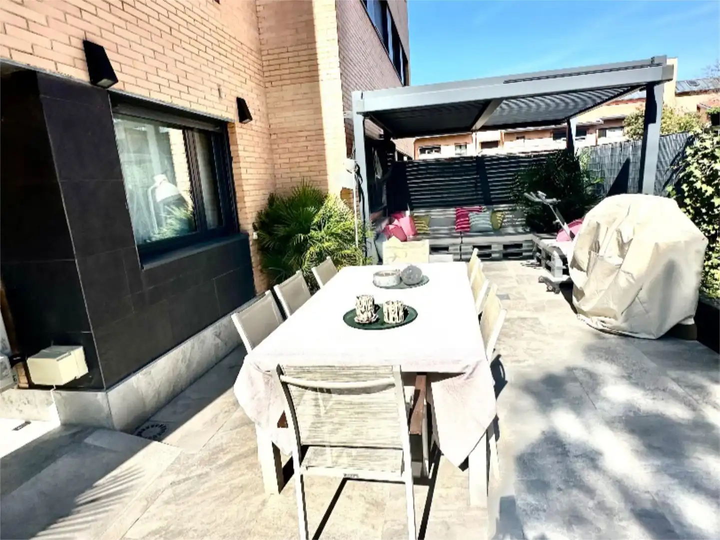 Pis en venda a Calle Ortega y Gasset, 1, Sector B Terrassa de Pis en venda en Boadilla del Monte amb Aire condicionat, Calefacció i Jardí privat