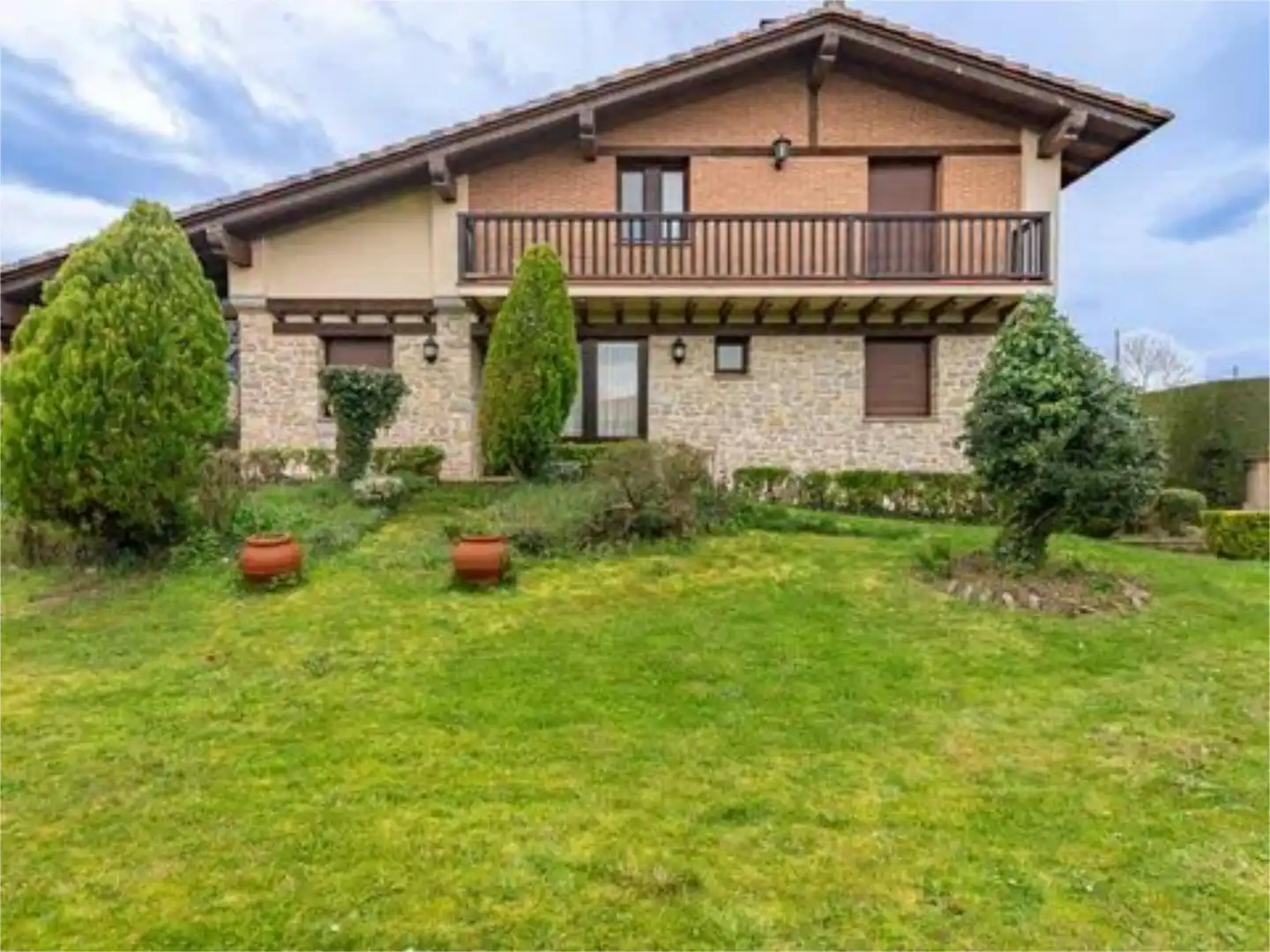 Exterior view of Houses for sale in Elburgo / Burgelu  with Terrace