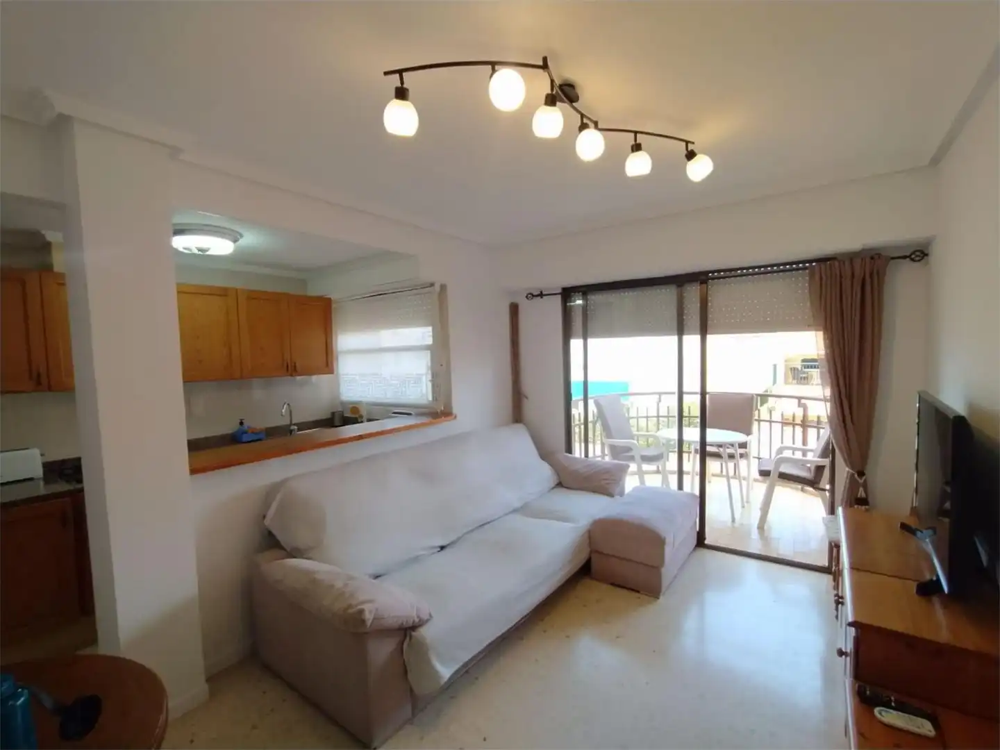 Flat for sale in Calle Novelda, 13, Playa Tamarit - Playa Lissa Living room of Flat for sale in Santa Pola with Air Conditioner and Balcony