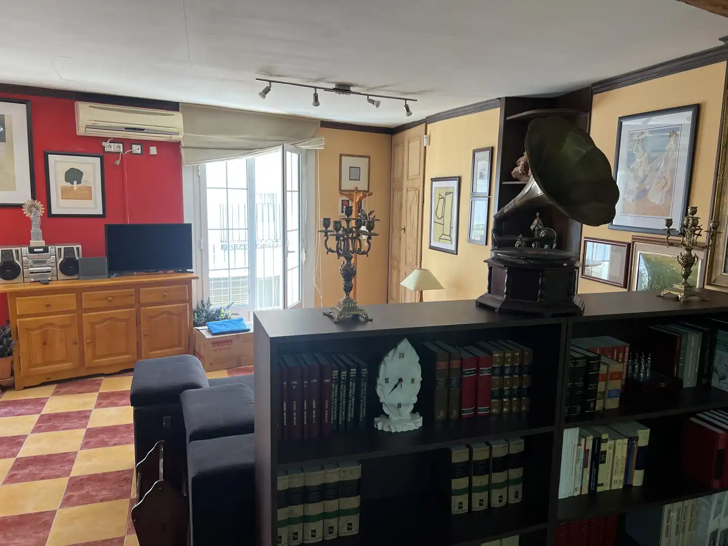 Piso en venta en Calle de Ramón Pignatelli, 68, Plaza de Toros Sala de estar de Piso en venta en Zaragoza con Aire acondicionado, Calefacción y Trastero