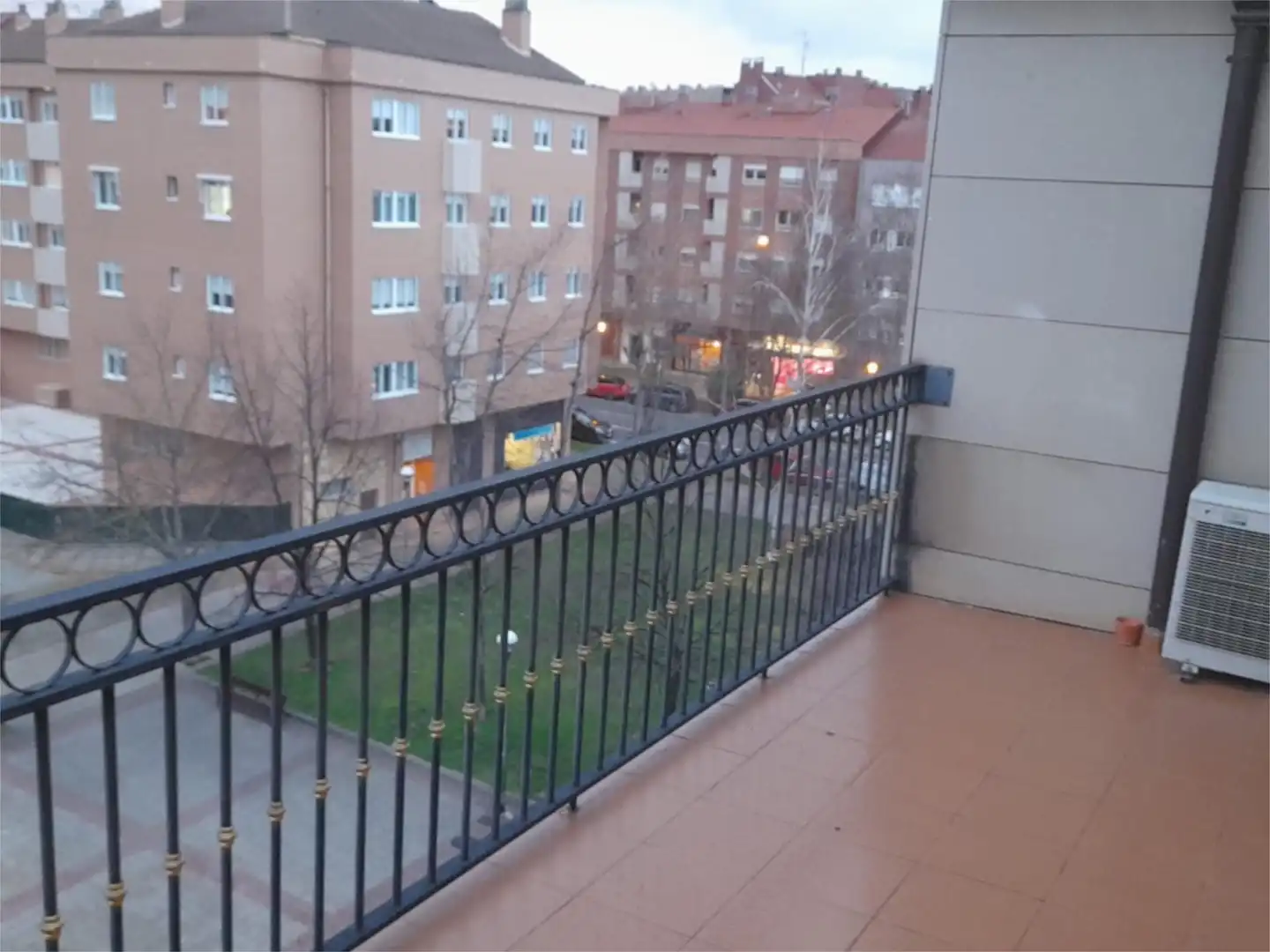 Terrasse von Wohnung zum Verkauf in  Logroño mit Klimaanlage, Terrasse und Schwimmbad