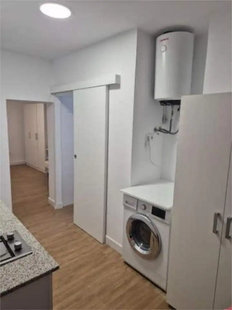 Habitación de Apartamento de alquiler en Sevilla con Calefacción y Amueblado