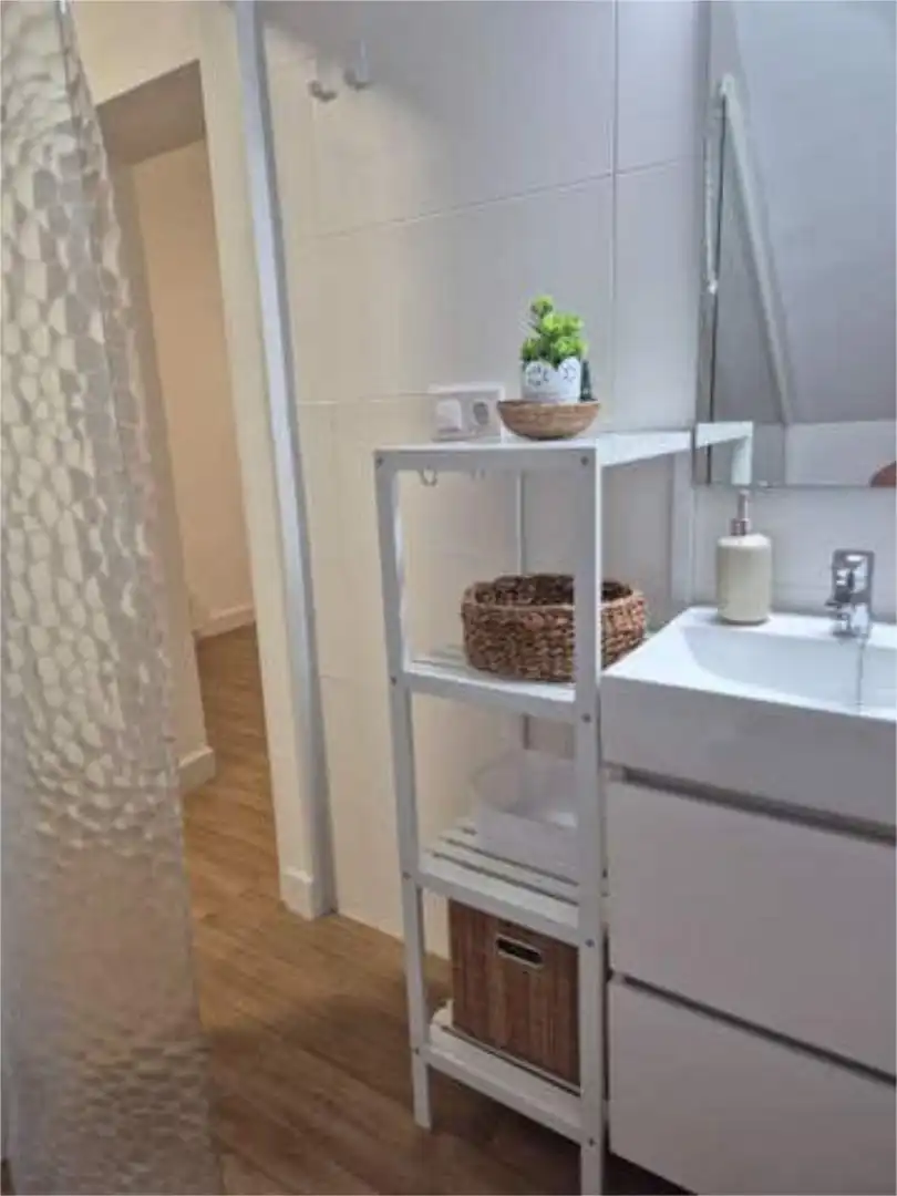 Baño de Apartamento de alquiler en Sevilla con Calefacción y Amueblado