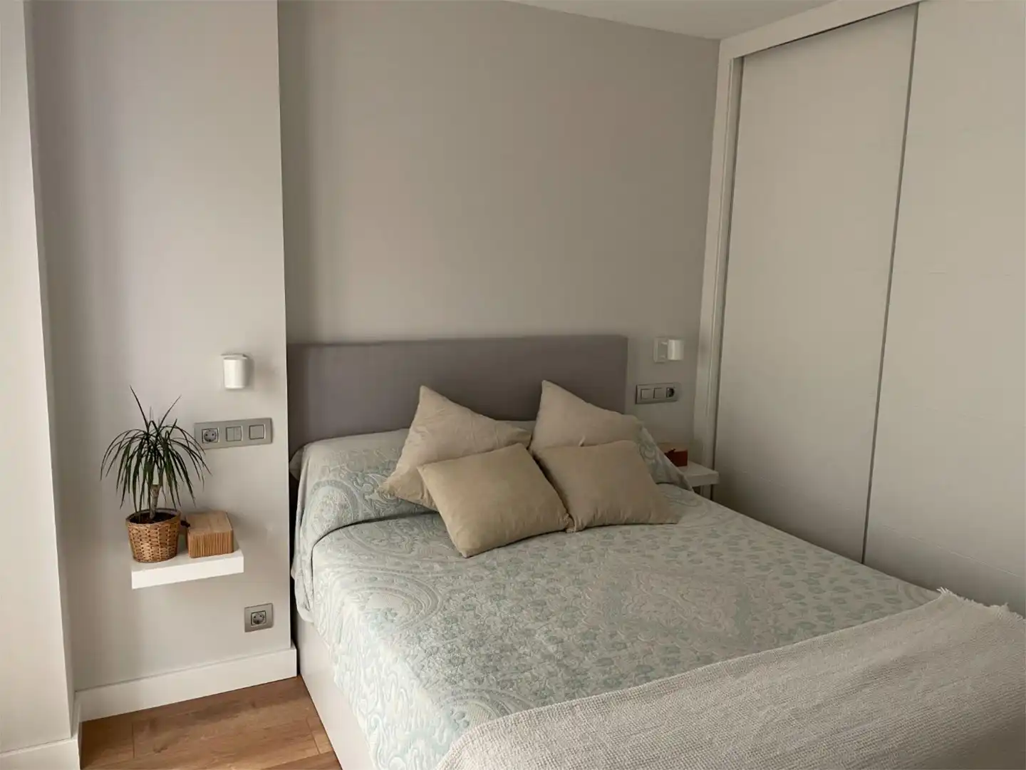 Piso en venta en Rua la Torre, Monte Alto - Zalaeta - Atocha Habitación de Piso en venta en A Coruña Capital con Calefacción, Parquet y Terraza