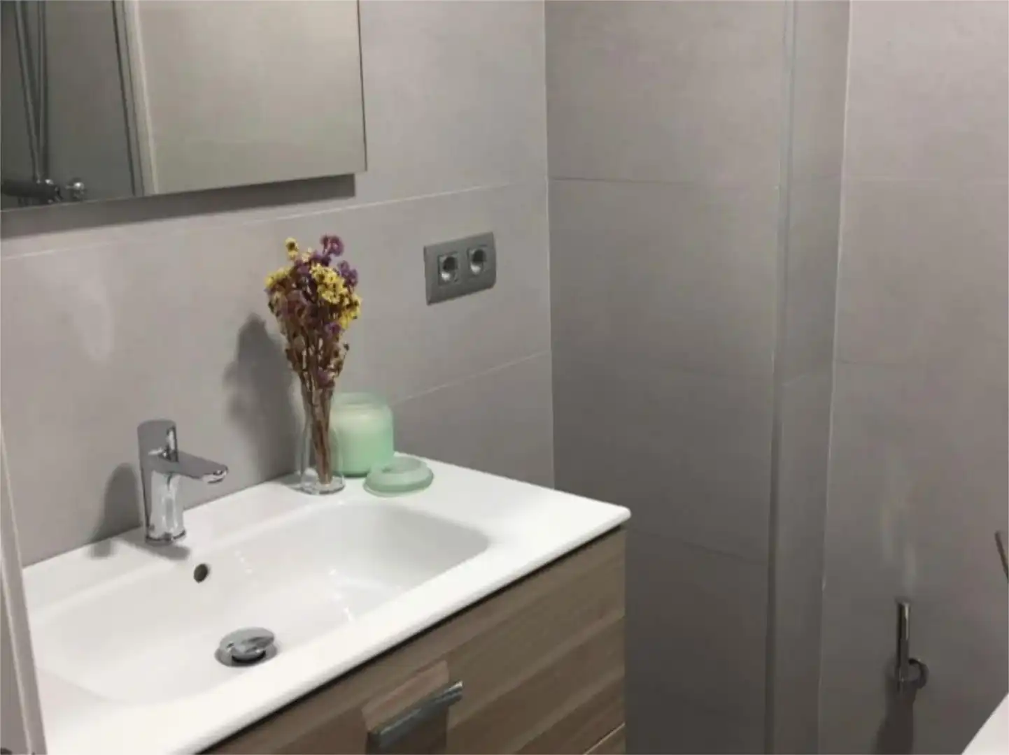 Piso en venta en Rua la Torre, Monte Alto - Zalaeta - Atocha Baño de Piso en venta en A Coruña Capital con Calefacción, Parquet y Terraza