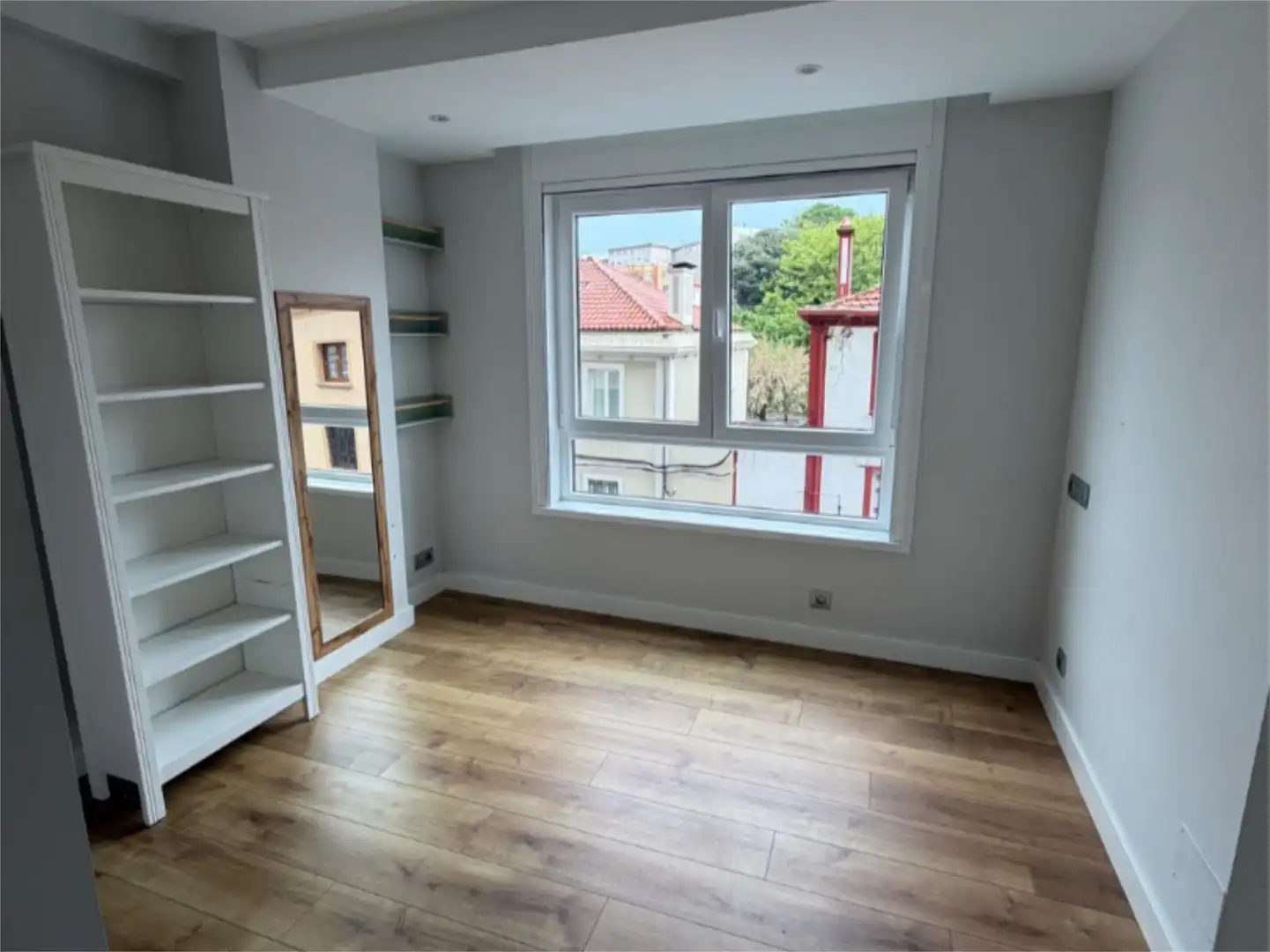 Piso en venta en Rua la Torre, Monte Alto - Zalaeta - Atocha Habitación de Piso en venta en A Coruña Capital con Calefacción, Parquet y Terraza
