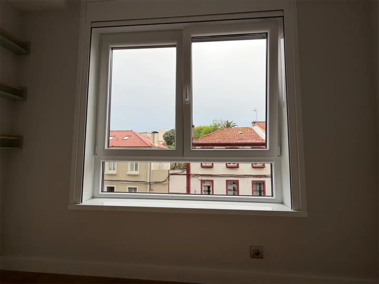 Piso en venta en Rua la Torre, Monte Alto - Zalaeta - Atocha Terraza de Piso en venta en A Coruña Capital con Calefacción, Parquet y Terraza