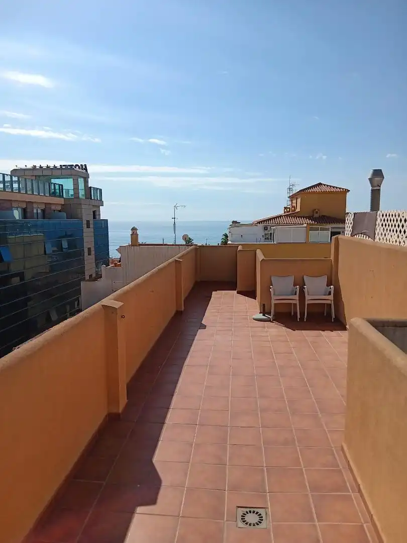 Terrassa de Àtic de lloguer en Rincón de la Victoria amb Moblat, Rentadora i Microones