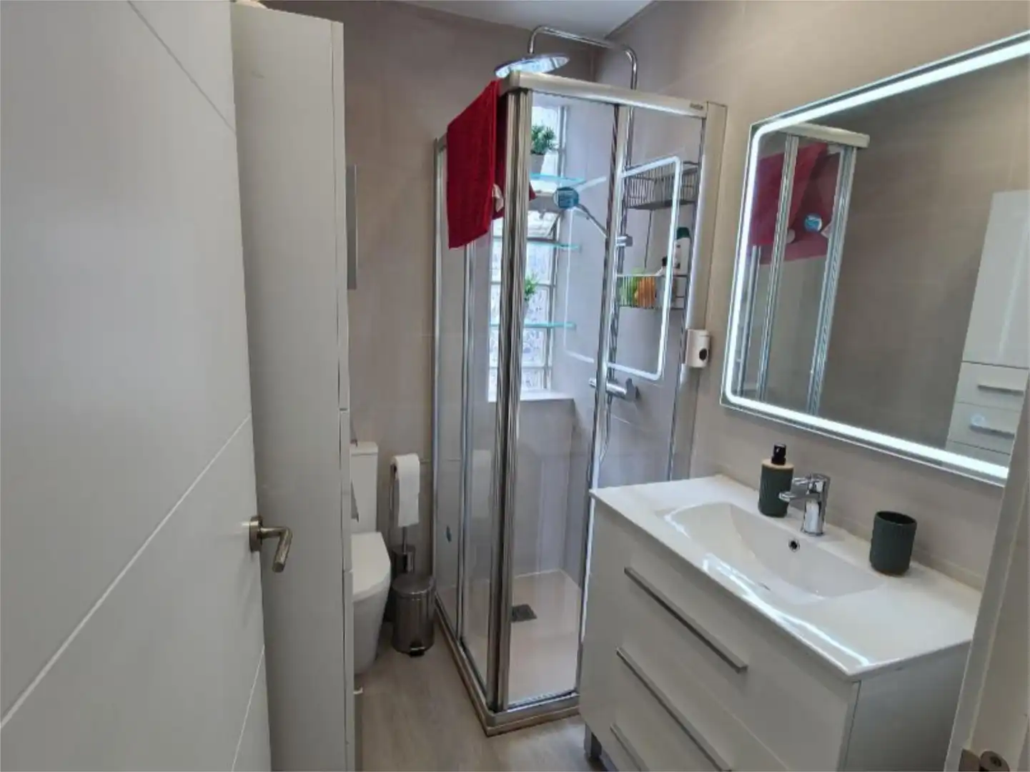 Room in Calle San José de Calasanz, 18, San Millán - Ayuntamiento