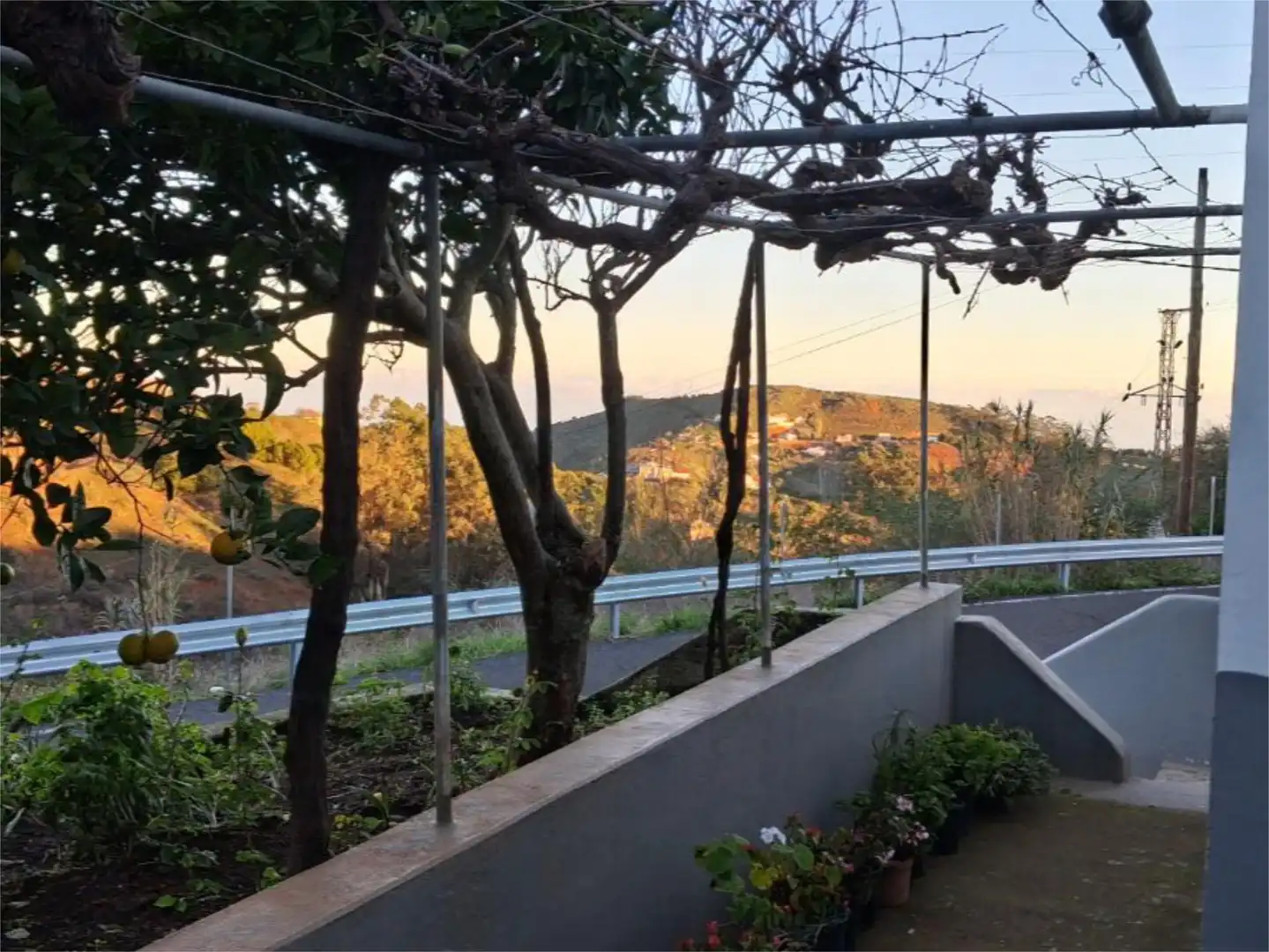 Terrasse von Wohnung zum Verkauf in Santa María de Guía de Gran Canaria mit Privatgarten und Abstellraum