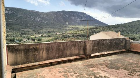 Foto 2 de Casa adosada en venta en Carrer de Baix, 5, La Torre d'en Besora, Castellón