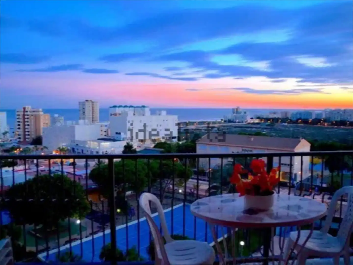 Außenansicht von Wohnung zur Miete in El Campello mit Klimaanlage, Terrasse und Schwimmbad
