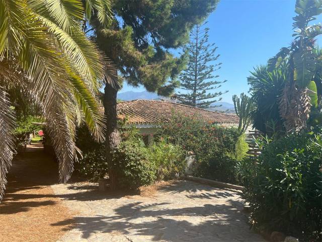 Finca rústica en Venta en Avenida de la Resina, 71 en La Concha - Resina Golf