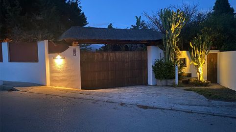 Foto 4 de Finca rústica en venta en Avenida de la Resina, 71, La Concha - Resina Golf, Estepona