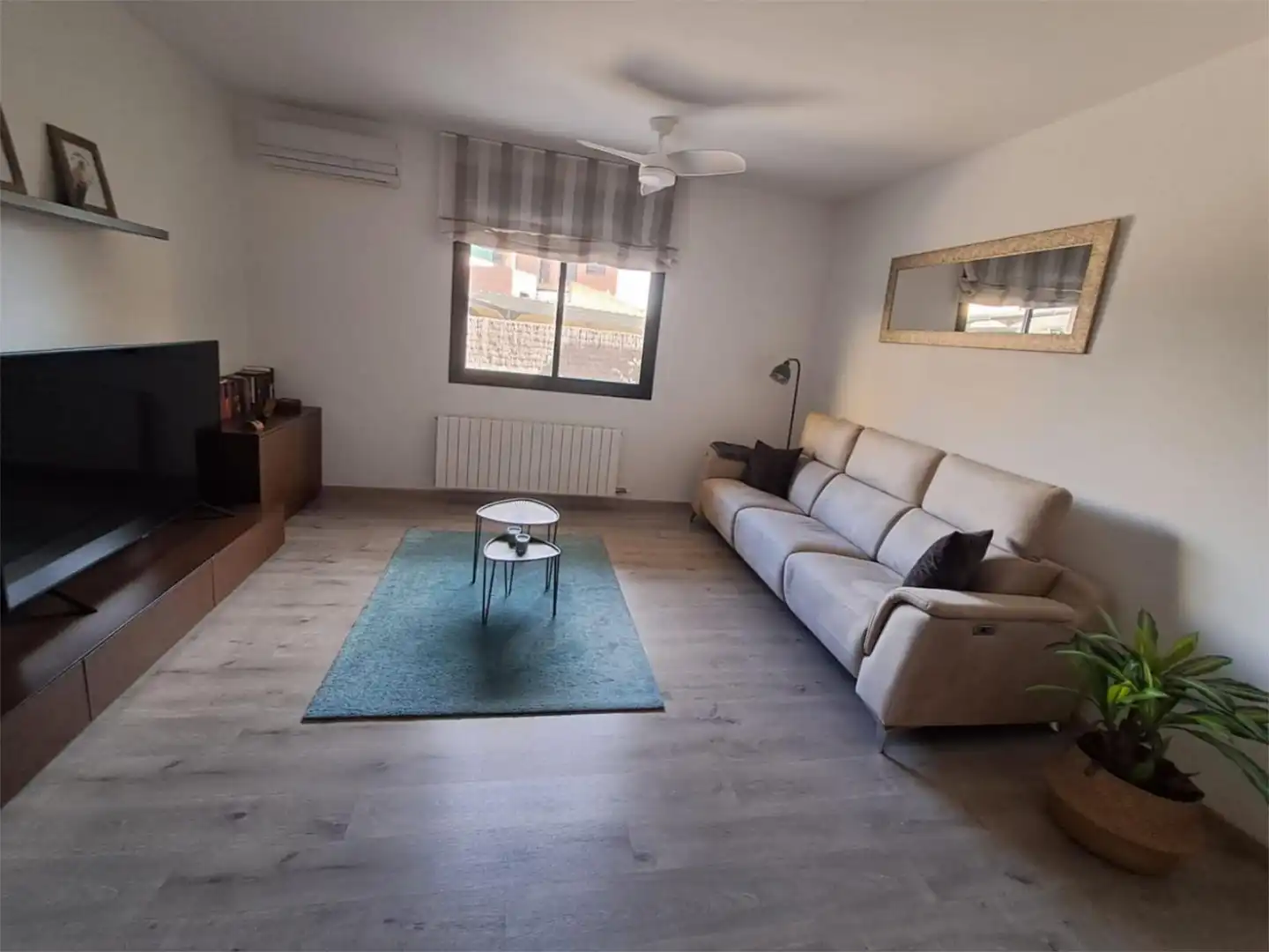 Flat for sale in Carrer Pompeu Fabra, 17, Sant Celoni Living room of Flat for sale in Sant Celoni with Air Conditioner and Terrace