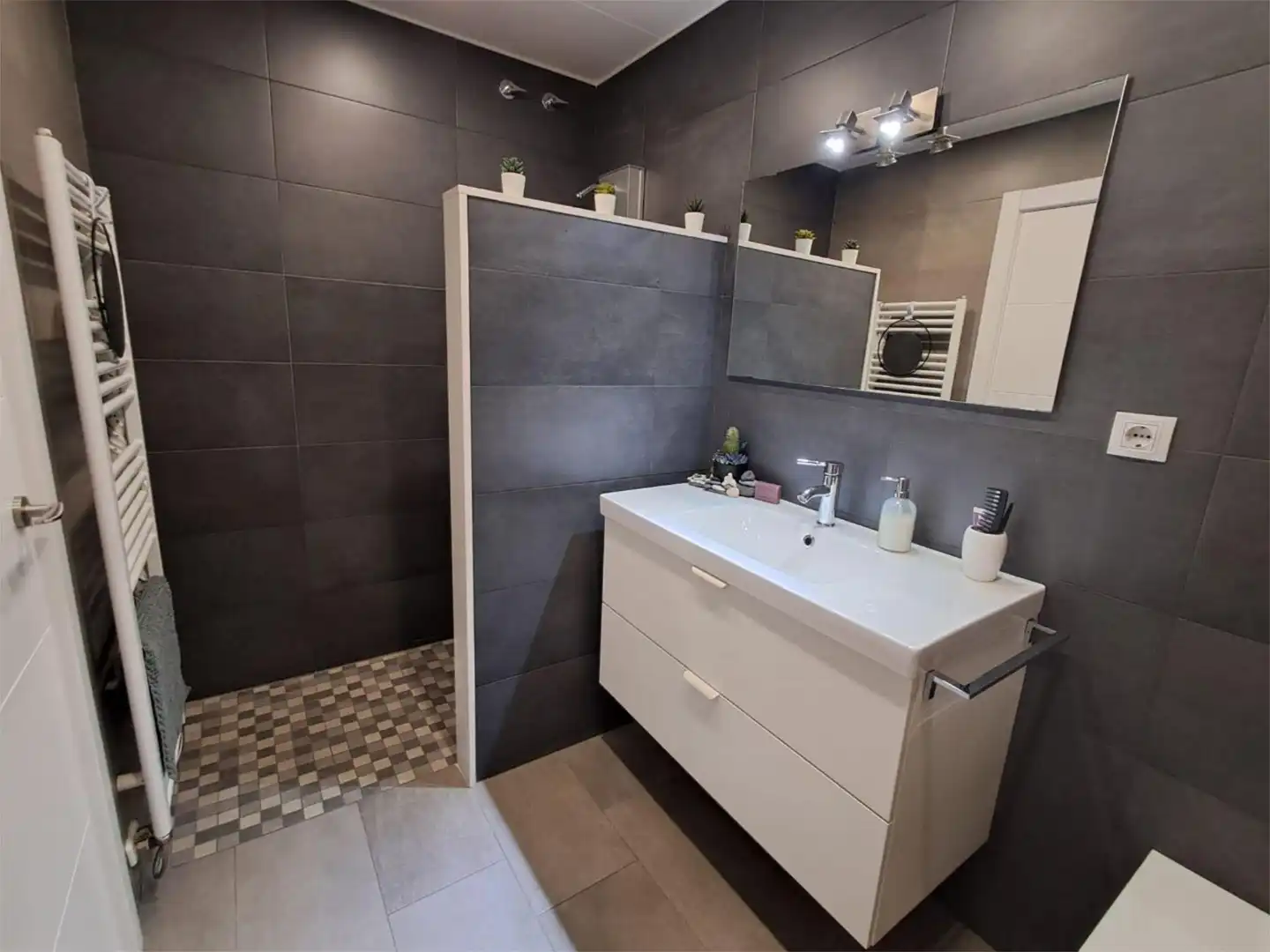 Flat for sale in Carrer Pompeu Fabra, 17, Sant Celoni Bathroom of Flat for sale in Sant Celoni with Air Conditioner and Terrace