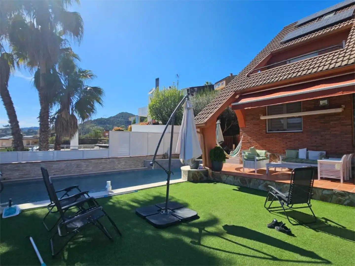 Houses for sale in Carrer Rossinyol, 1, Vallirana