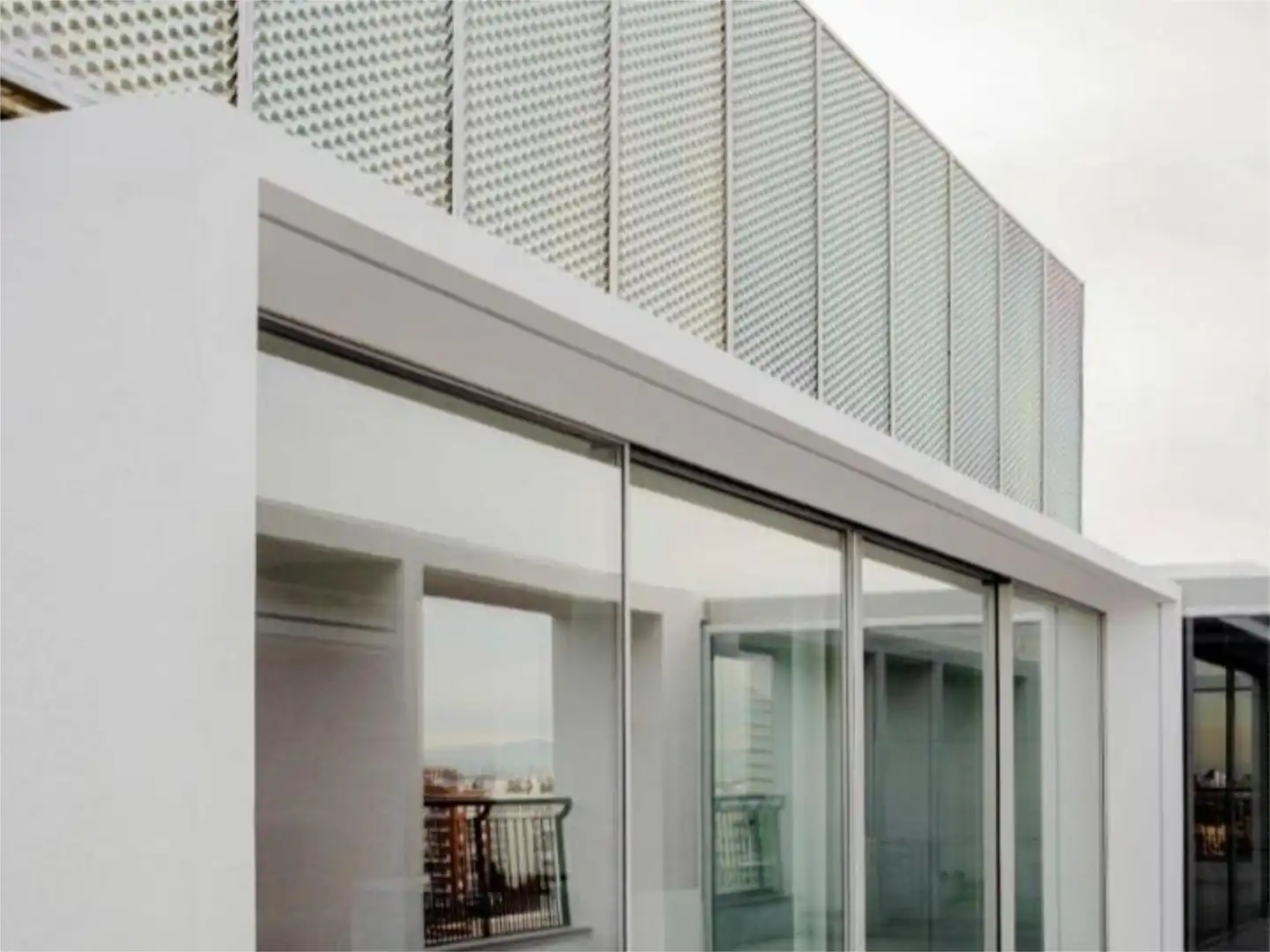 Exterior view of Attic for sale in  Madrid Capital  with Air Conditioner, Terrace and Swimming Pool