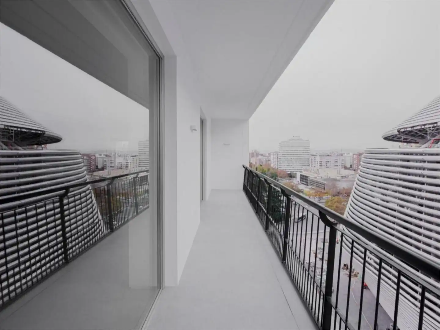 Balcony of Attic for sale in  Madrid Capital  with Air Conditioner, Terrace and Swimming Pool