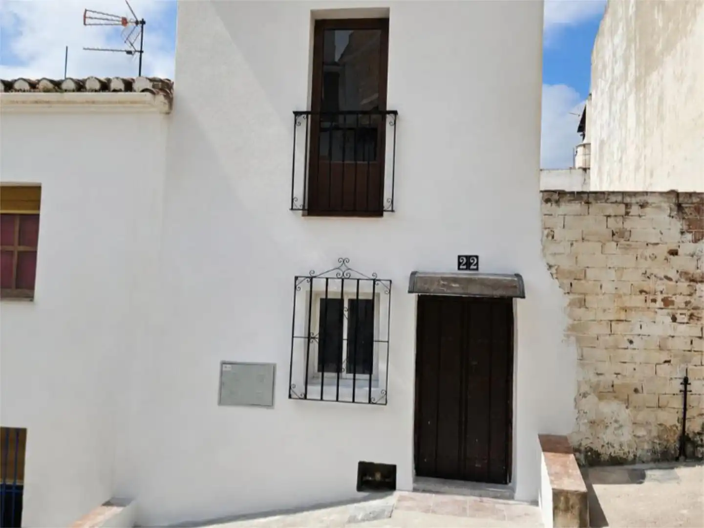 Vista exterior de Piso de alquiler en Alozaina con Amueblado y Balcón