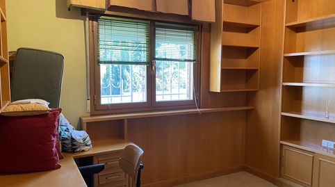 Foto 3 de Casa adosada en venda a Urbanización las Adelfas, 5, Ruiseñores, Zaragoza Capital