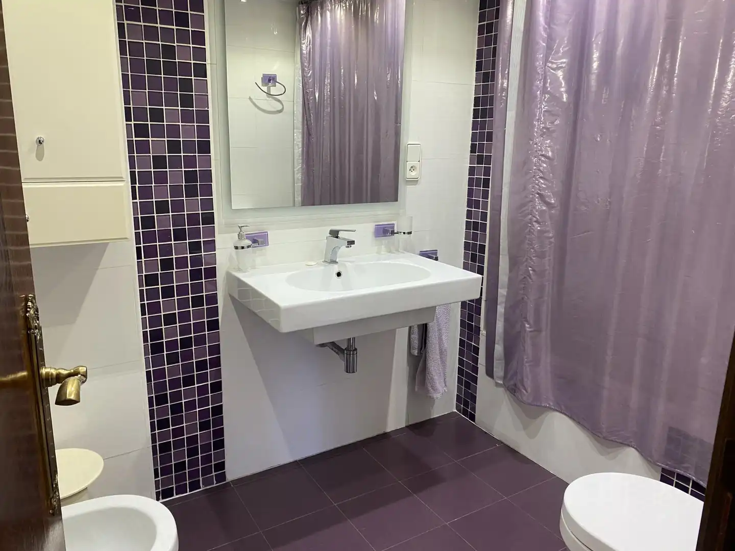 Detached homes for sale in Urbanización las Adelfas, 5, Ruiseñores Bathroom of Detached homes for sale in Zaragoza with Air Conditioner, Heating and Terrace