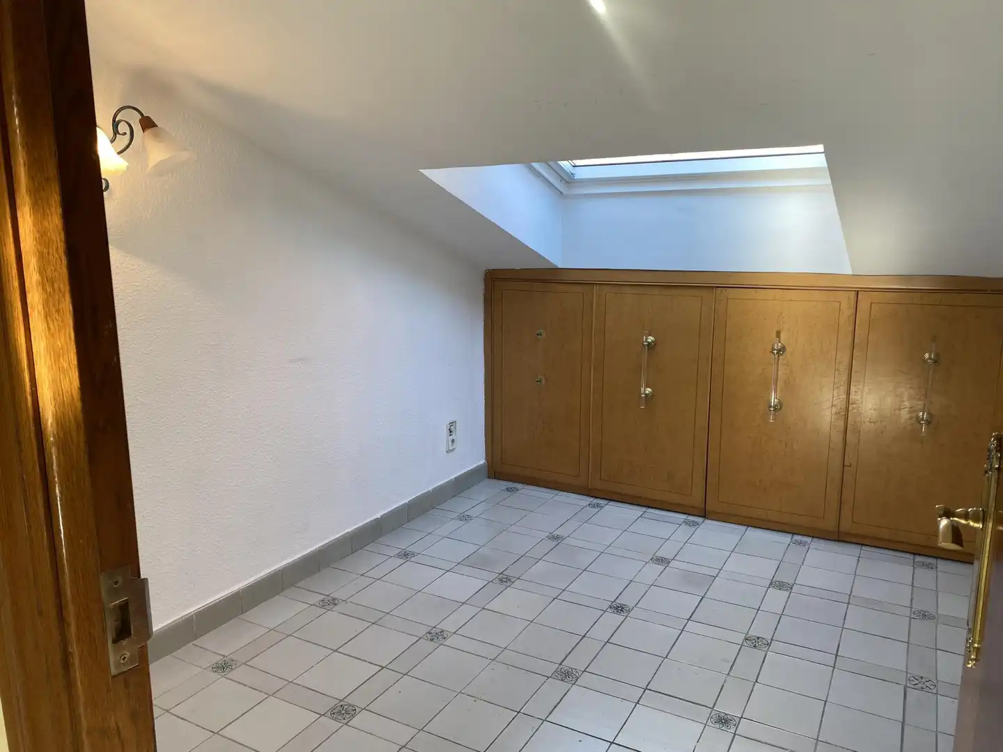 Detached homes for sale in Urbanización las Adelfas, 5, Ruiseñores Detached homes for sale in Zaragoza with Air Conditioner, Heating and Terrace