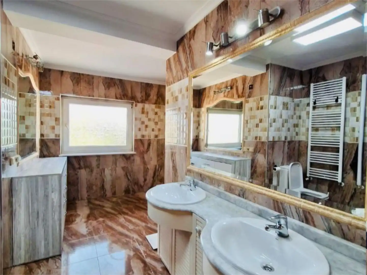 Baño de Piso en venta en La Nucia con Aire acondicionado, Calefacción y Jardín privado