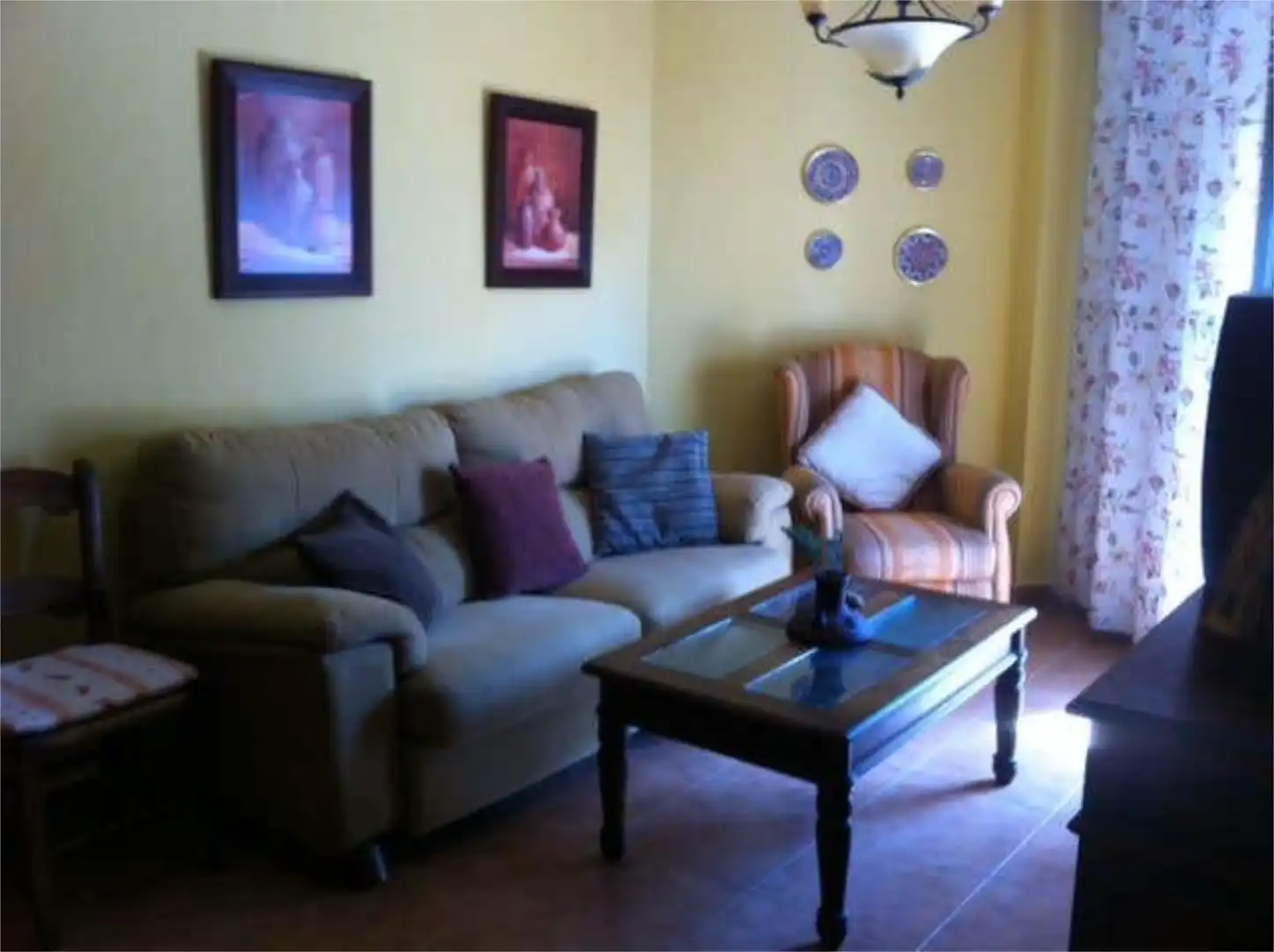Apartamento de alquiler en Tahivilla Sala de estar de Apartamento de alquiler en Tarifa con Jardín privado, Terraza y Piscina