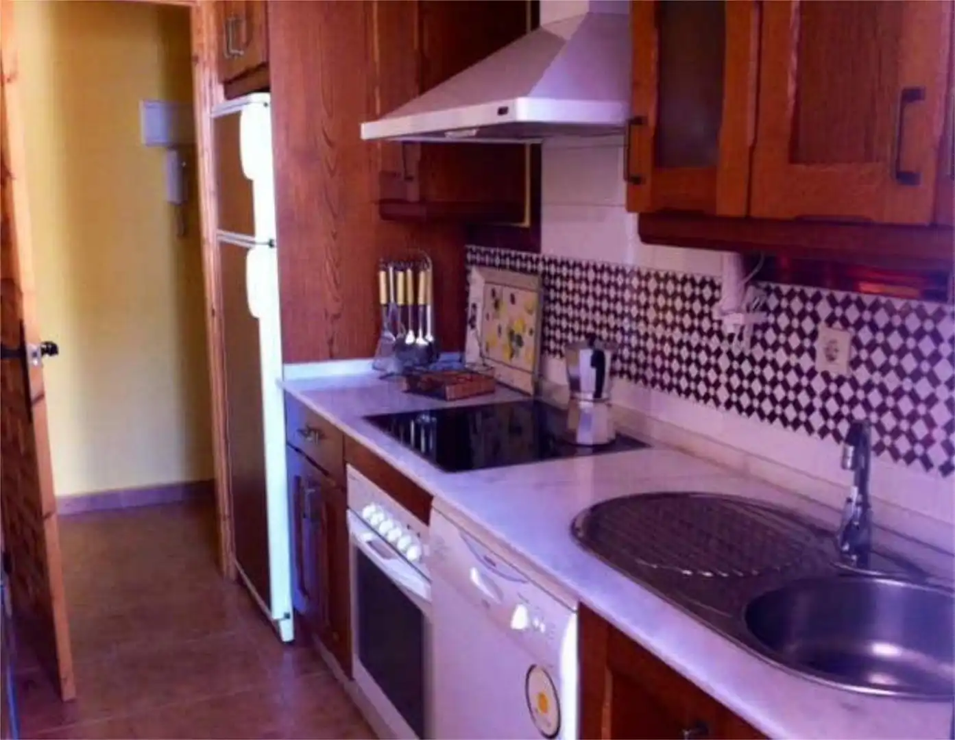 Apartamento de alquiler en Tahivilla Cocina de Apartamento de alquiler en Tarifa con Jardín privado, Terraza y Piscina