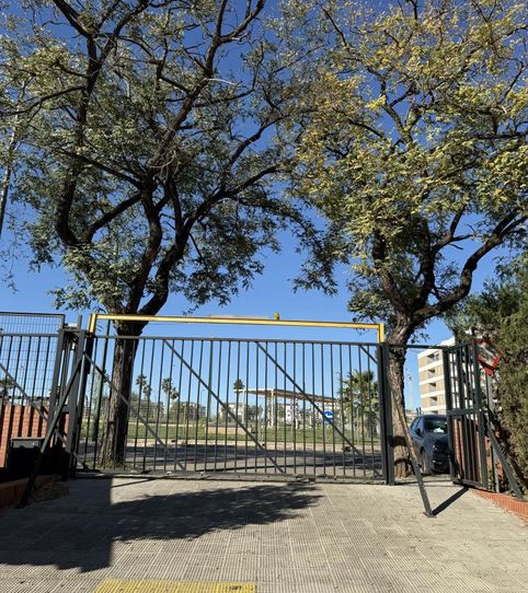 Foto 2 von Garage zur Miete in Avenida de la Innovación, 3, Parque Alcosa, Sevilla Capital