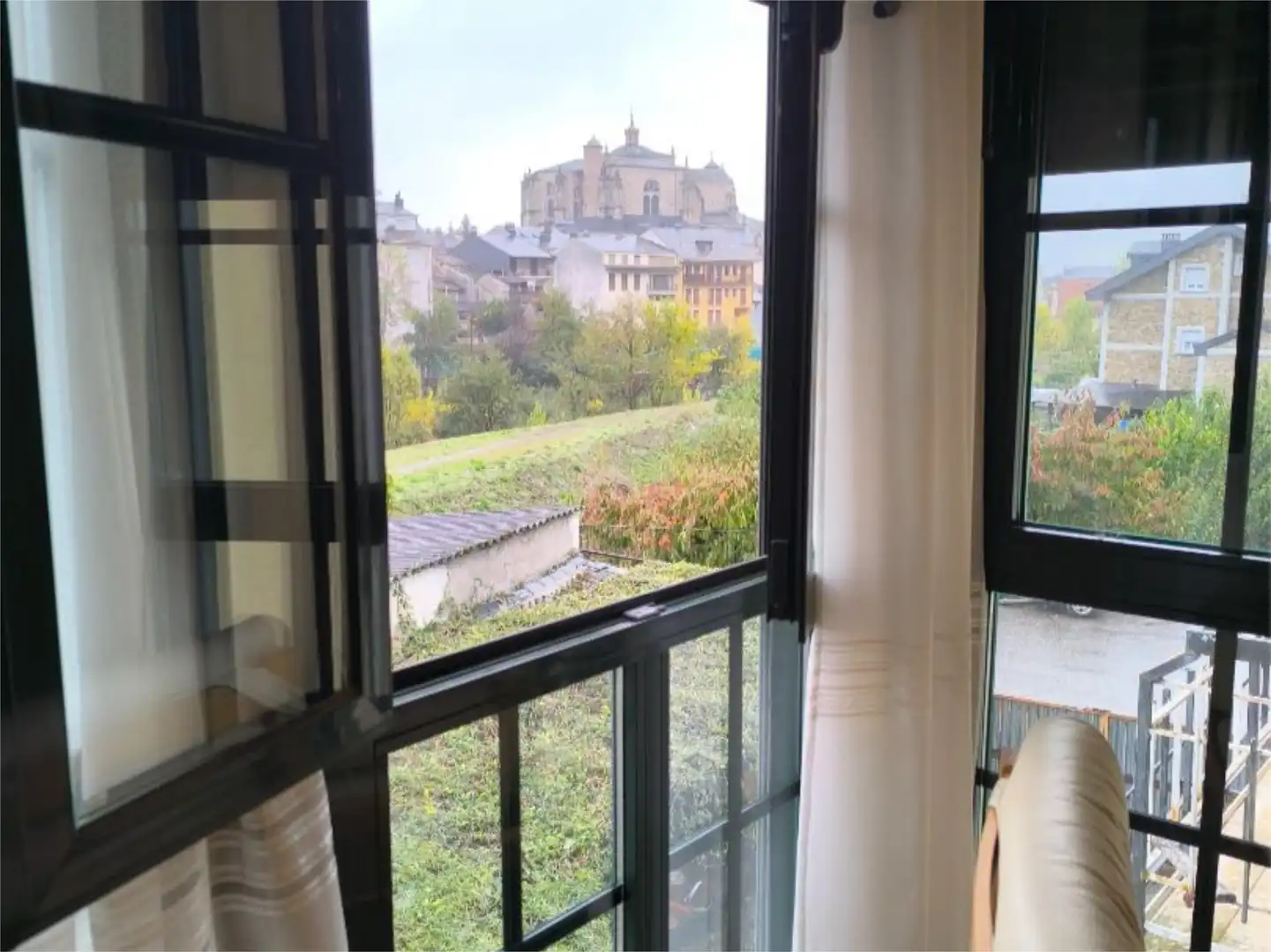 Flat for sale in Calle la Granja, 43, Villafranca del Bierzo Balcony of Flat for sale in Villafranca del Bierzo with Terrace, Furnished and Community parking