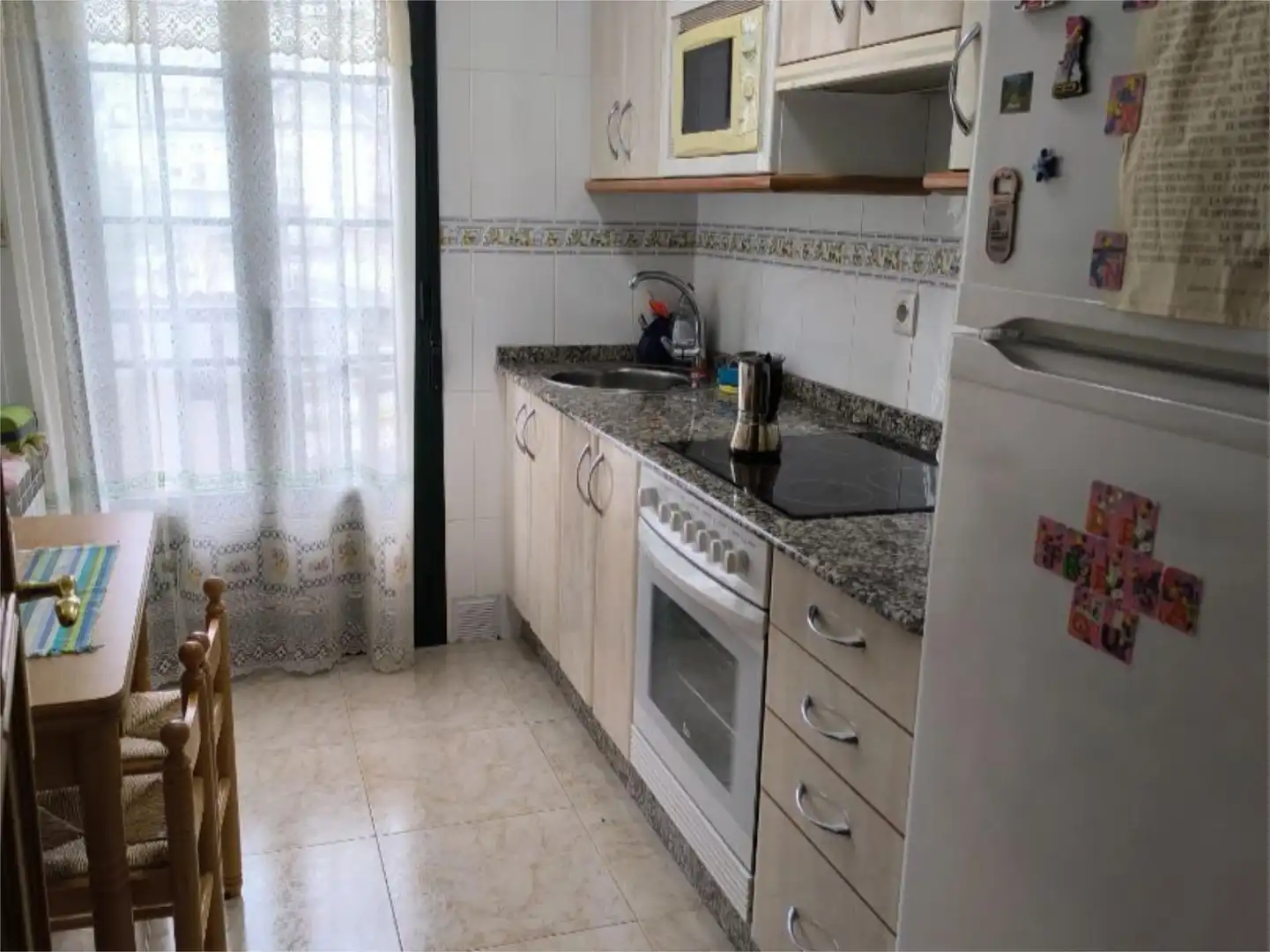 Flat for sale in Calle la Granja, 43, Villafranca del Bierzo Kitchen of Flat for sale in Villafranca del Bierzo with Terrace, Furnished and Community parking