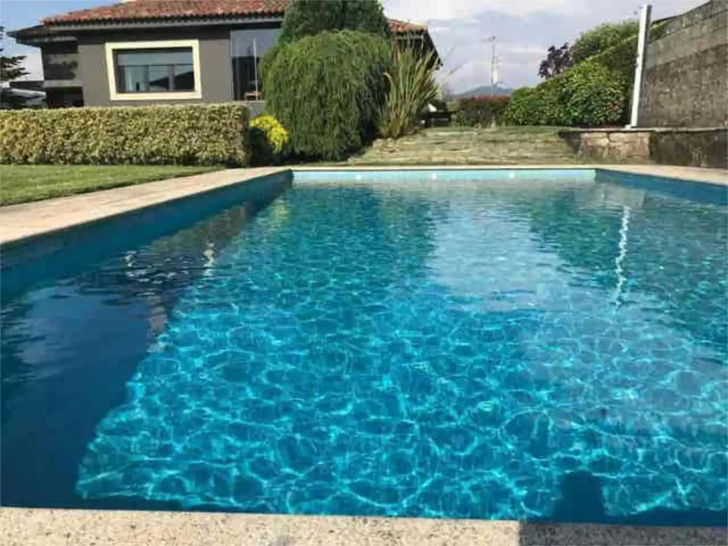Piscina de Casa adosada en venda en Baiona amb Calefacció, Jardí privat i Terrassa