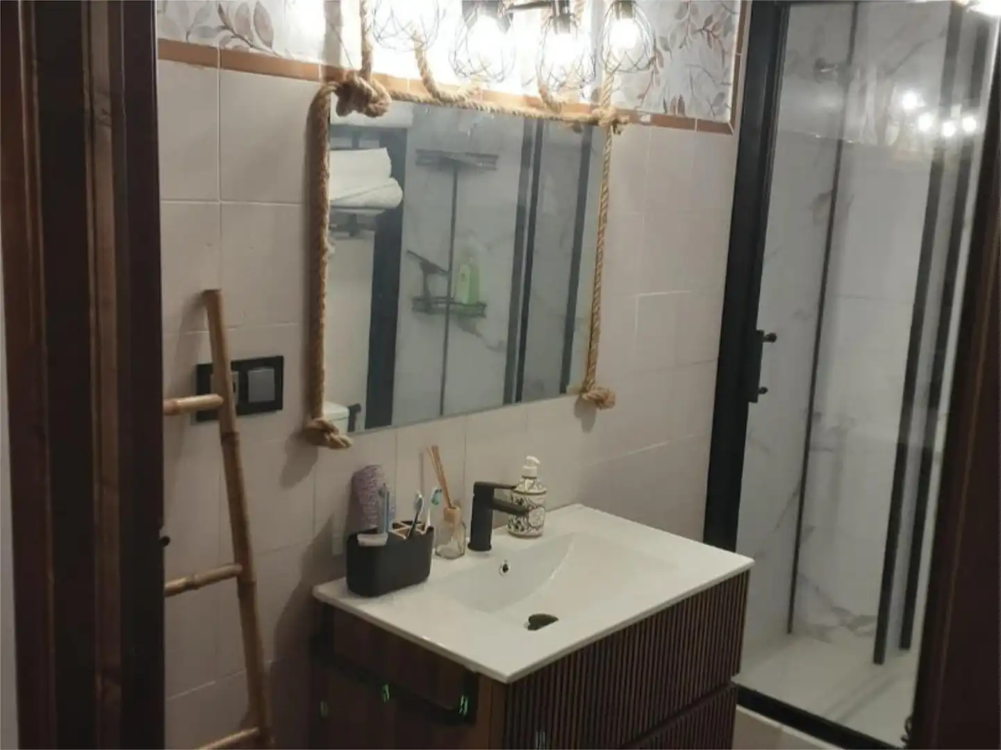 Bathroom of Flat for sale in La Garganta   with Heating, Terrace and Furnished