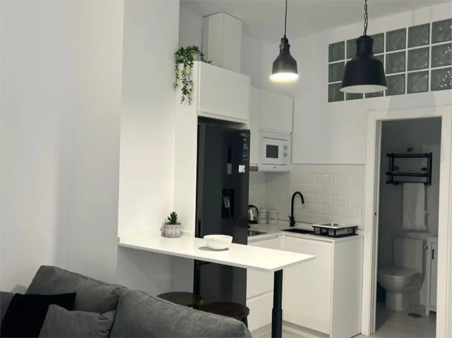 Cuina de Estudi de lloguer en  Sevilla Capital amb Aire condicionat, Calefacció i Moblat