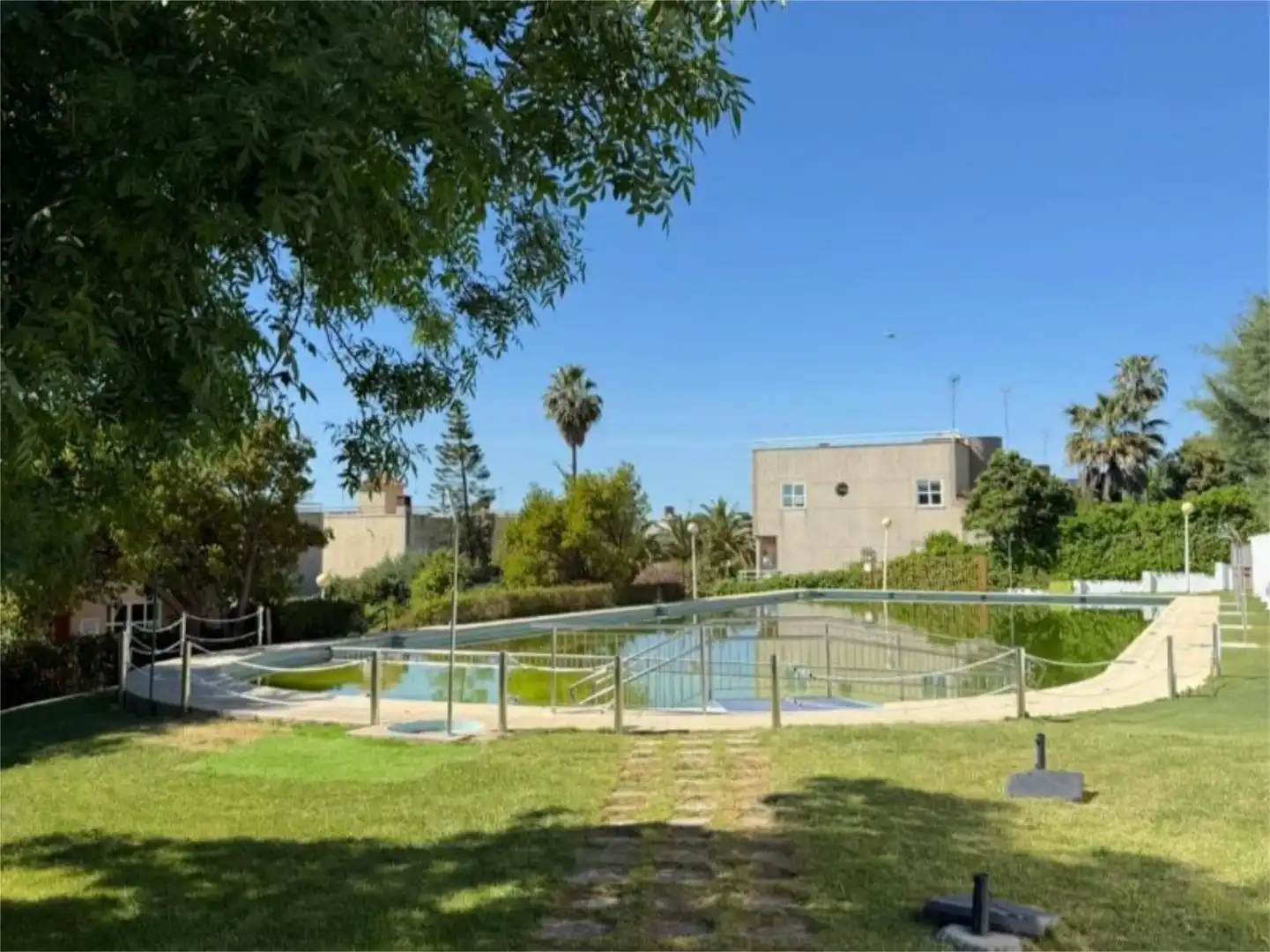 Swimming pool of Houses for sale in Cáceres Capital  with Air Conditioner, Terrace and Swimming Pool