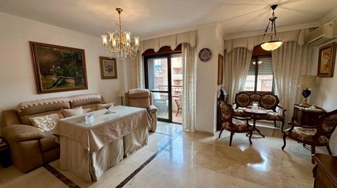 Foto 2 von Wohnung zum Verkauf in Calle Torre de Peralada, 3, Castaño - Mirasierra, Granada Capital