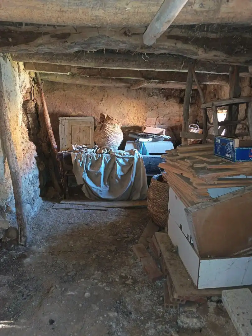 Finca rústica en venda a Calle Arriba, Gradefes Finca rústica en venda en Gradefes amb Jardí privat, Terrassa i Traster