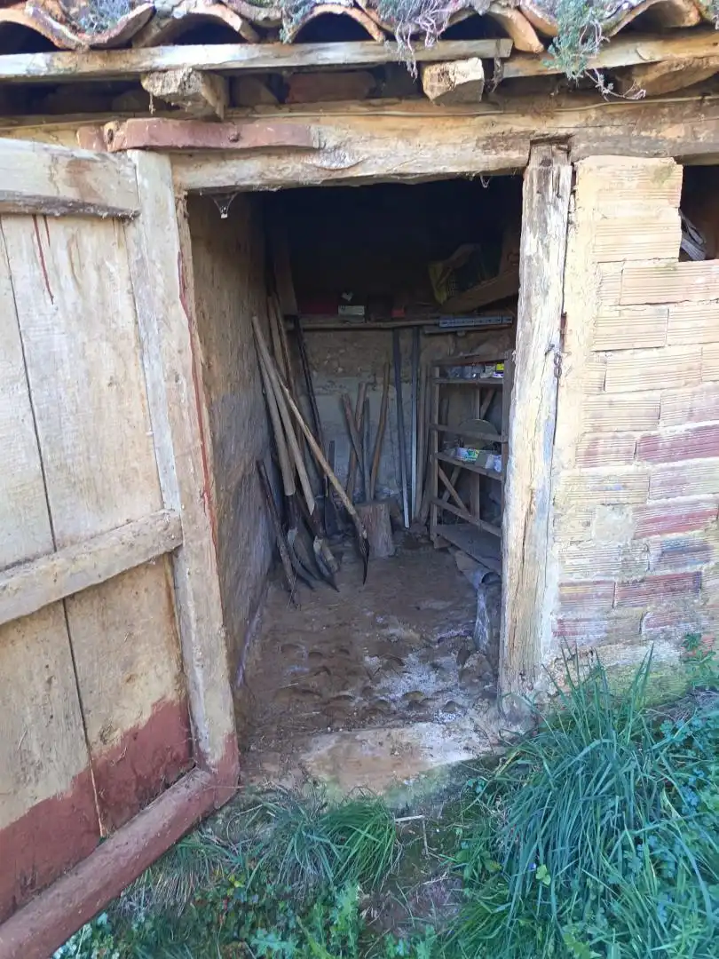 Finca rústica en venda a Calle Arriba, Gradefes Finca rústica en venda en Gradefes amb Jardí privat, Terrassa i Traster