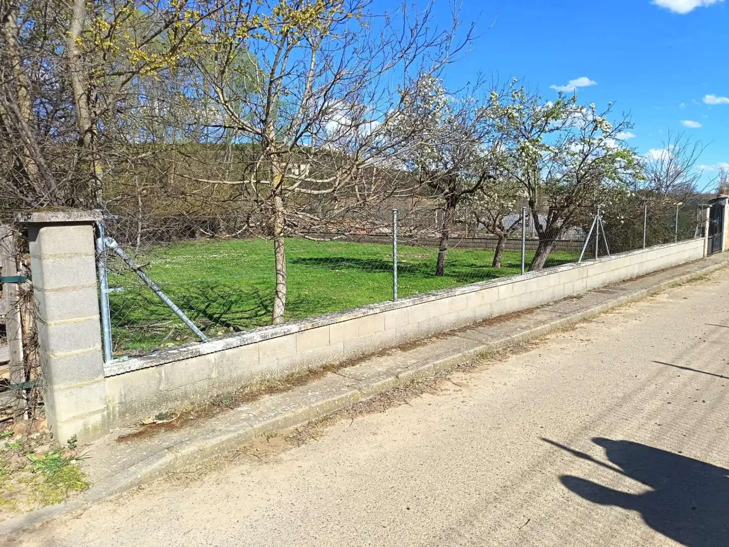 Finca rústica en venda a Calle Arriba, Gradefes Finca rústica en venda en Gradefes amb Jardí privat, Terrassa i Traster