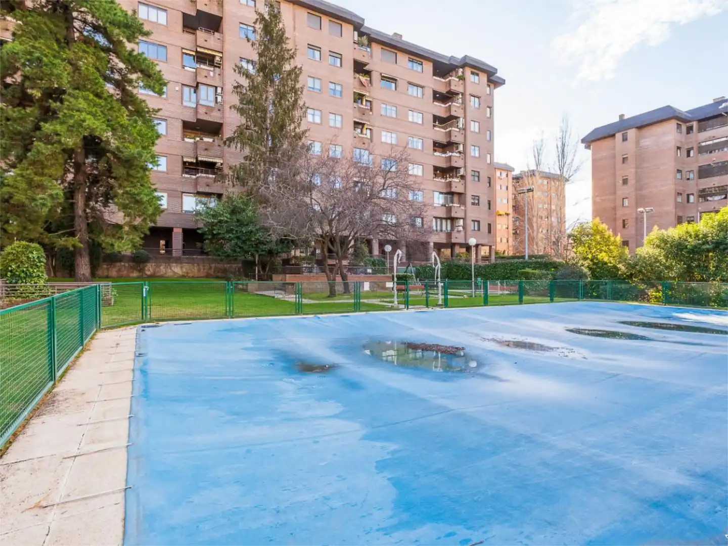 Flat for sale in Calle de Nuria, 93, Mirasierra Swimming pool of Flat for sale in Madrid Capital with Terrace, Swimming Pool and Balcony
