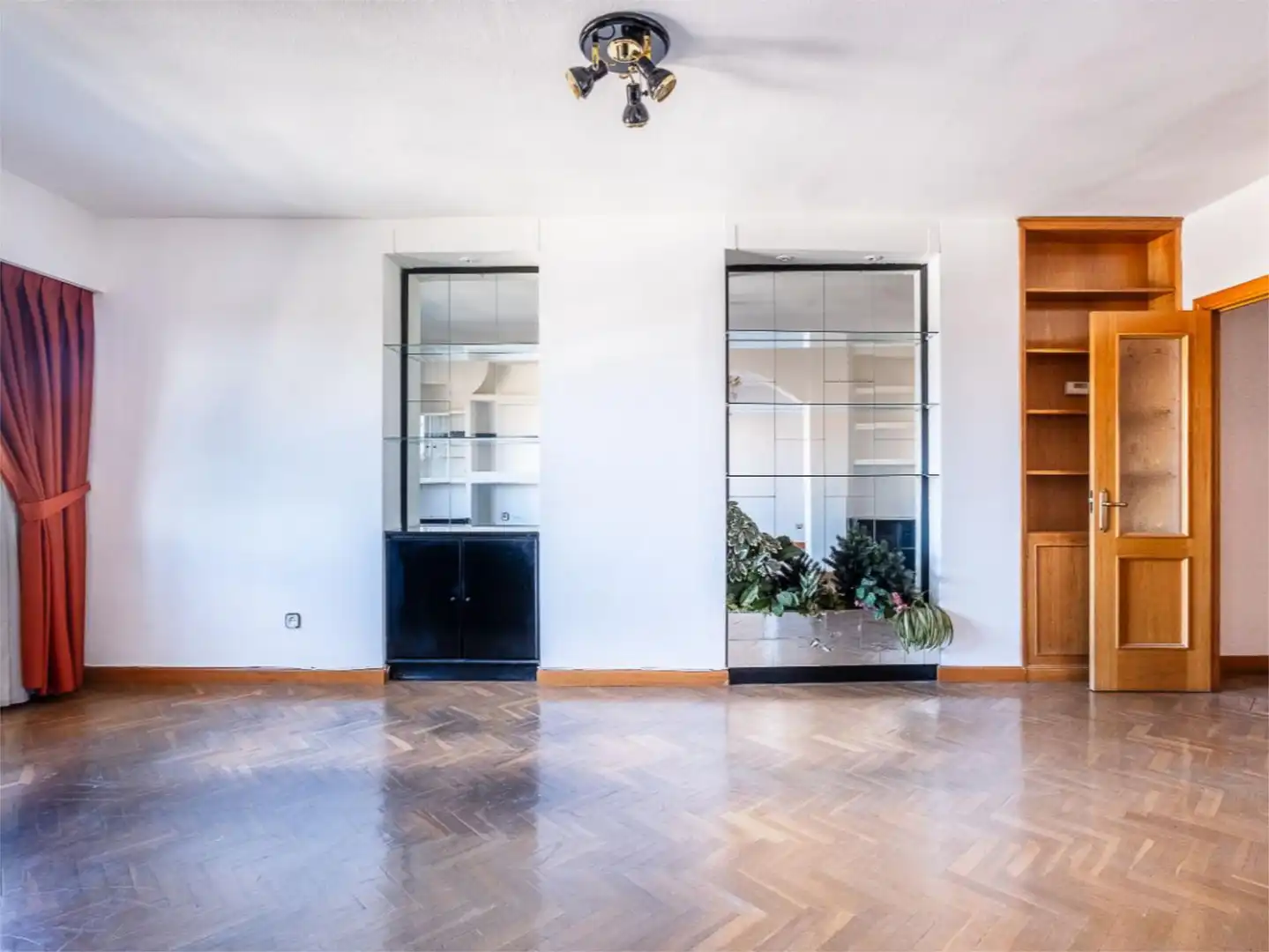 Flat for sale in Calle de Nuria, 93, Mirasierra Living room of Flat for sale in Madrid Capital with Terrace, Swimming Pool and Balcony