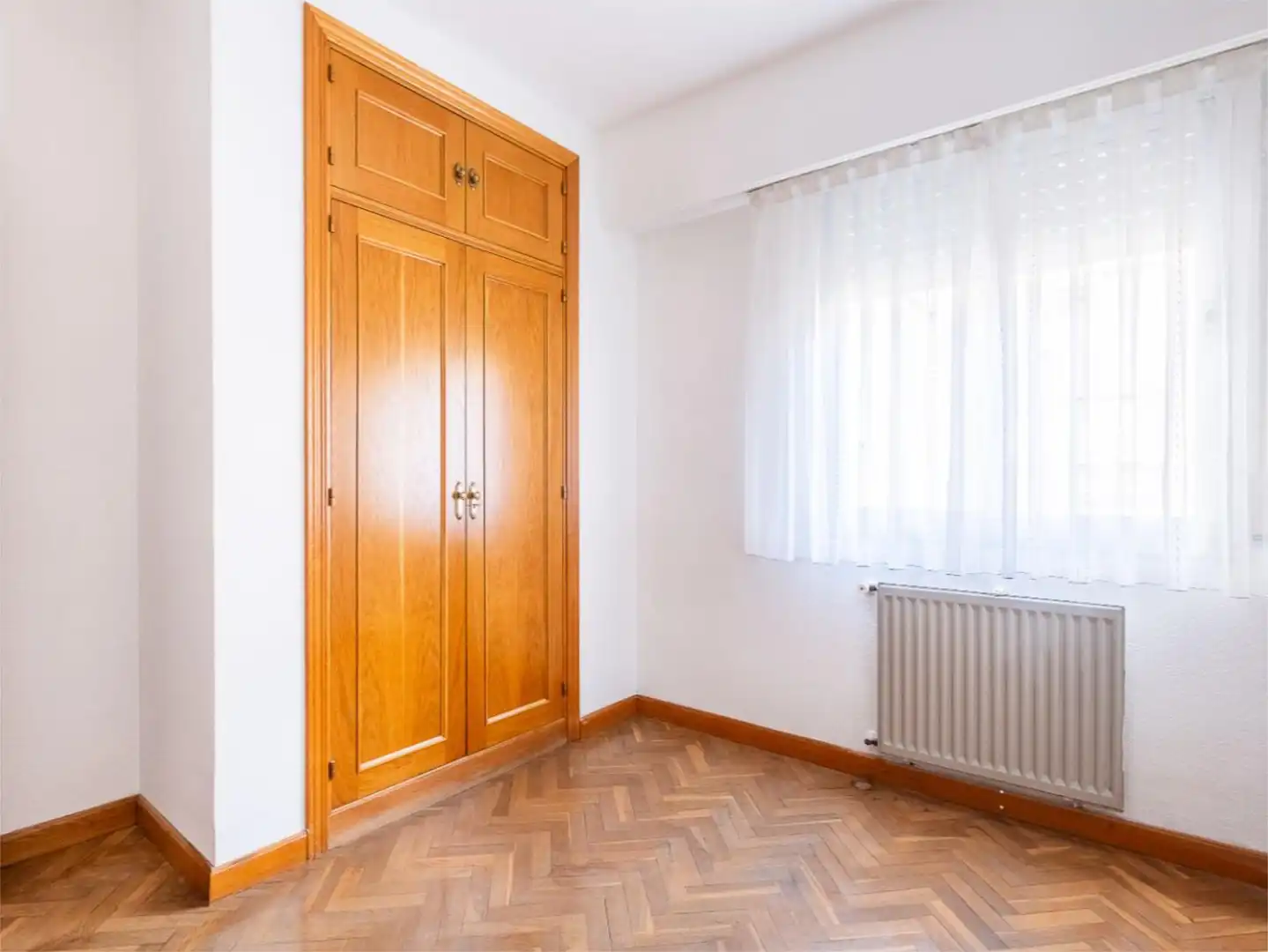 Flat for sale in Calle de Nuria, 93, Mirasierra Bedroom of Flat for sale in Madrid Capital with Terrace, Swimming Pool and Balcony