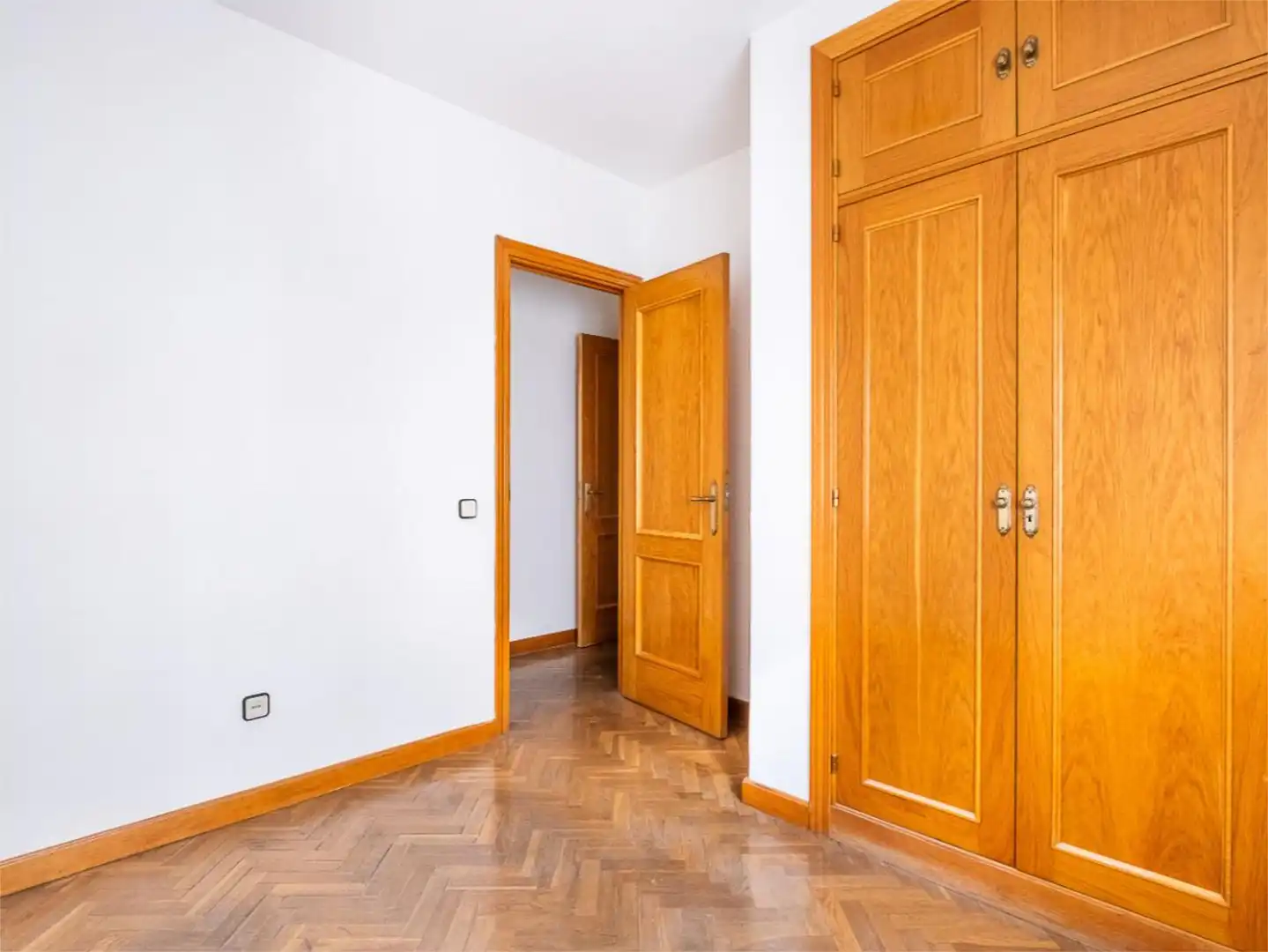 Flat for sale in Calle de Nuria, 93, Mirasierra Flat for sale in Madrid Capital with Terrace, Swimming Pool and Balcony