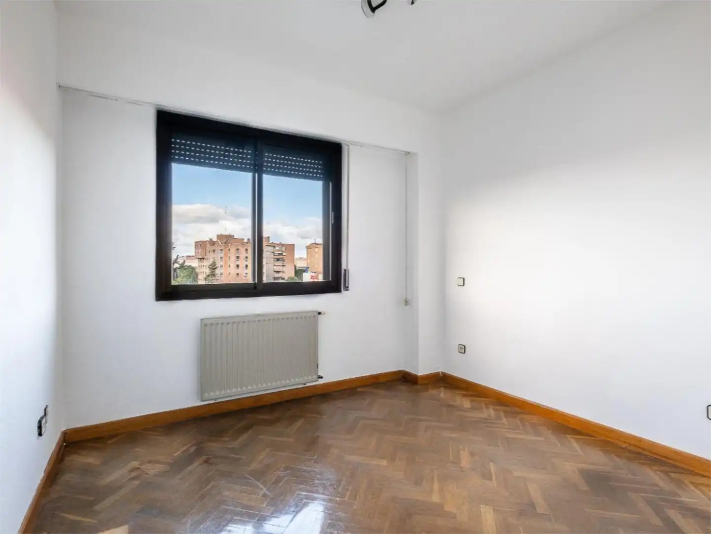 Flat for sale in Calle de Nuria, 93, Mirasierra Bedroom of Flat for sale in Madrid Capital with Terrace, Swimming Pool and Balcony