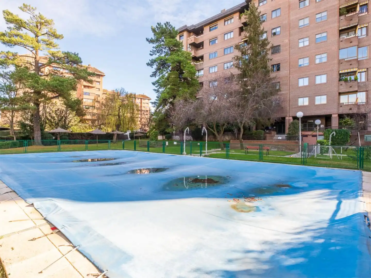 Flat for sale in Calle de Nuria, 93, Mirasierra Swimming pool of Flat for sale in Madrid Capital with Terrace, Swimming Pool and Balcony