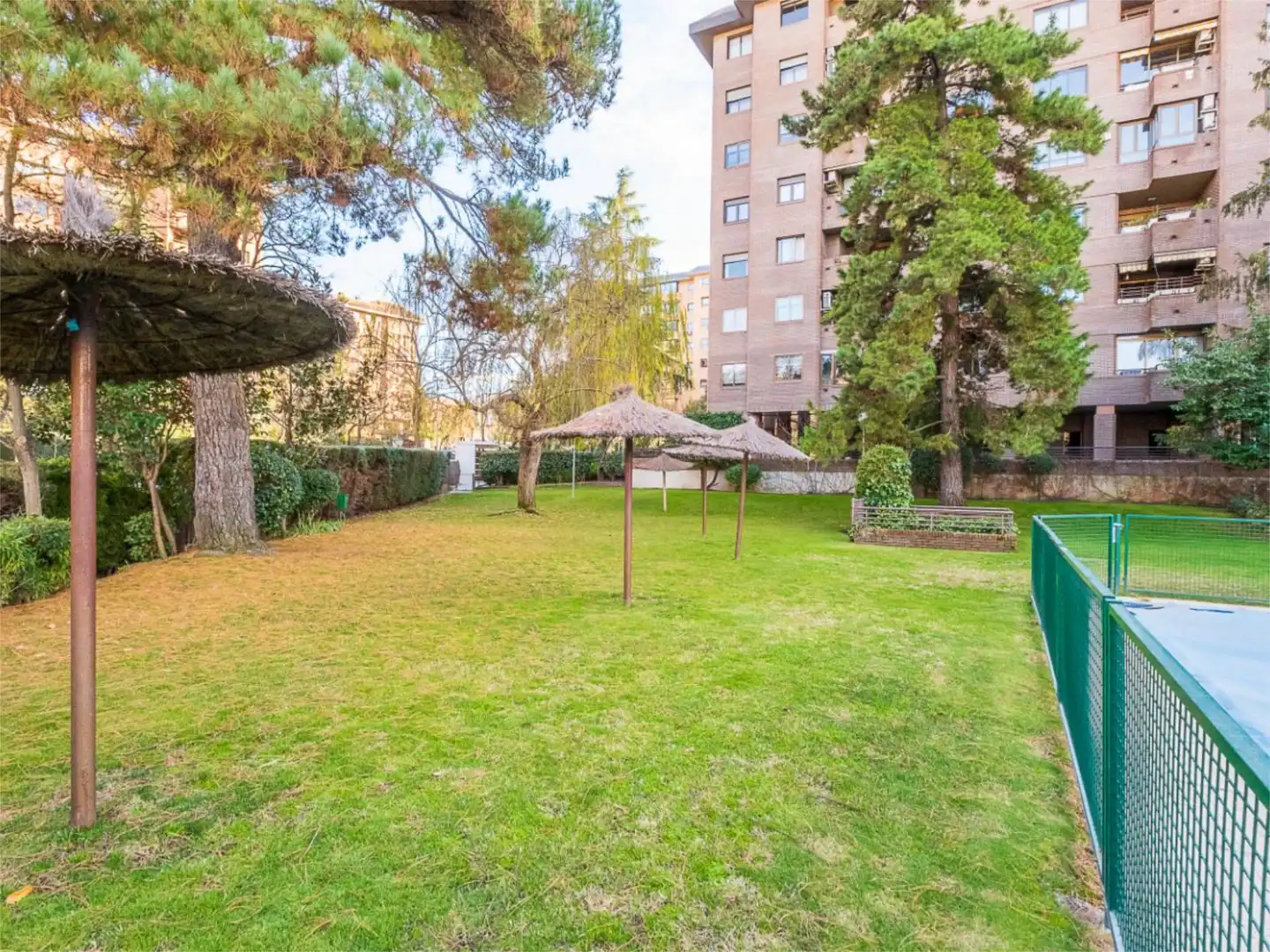 Flat for sale in Calle de Nuria, 93, Mirasierra Garden of Flat for sale in Madrid Capital with Terrace, Swimming Pool and Balcony