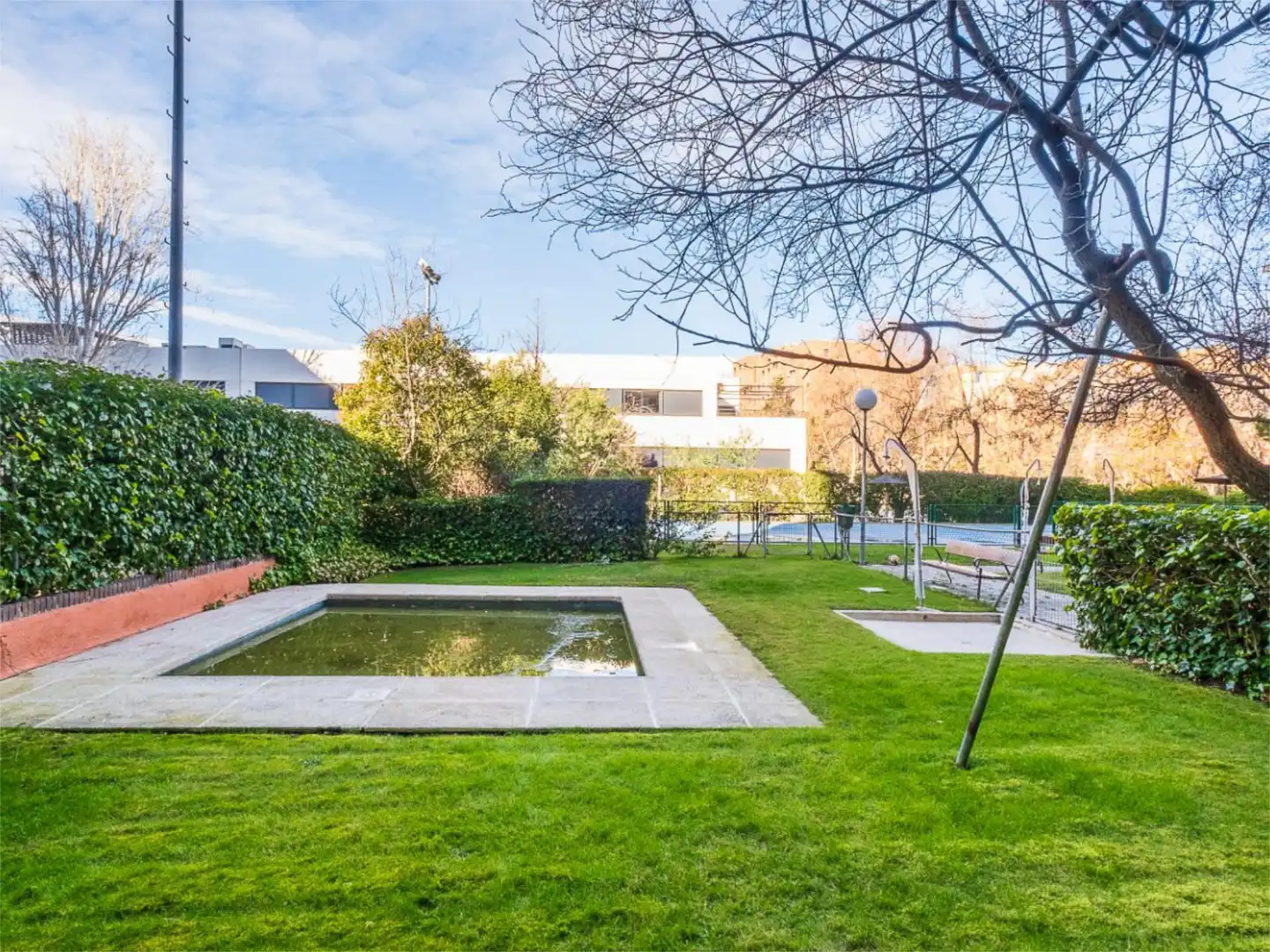 Flat for sale in Calle de Nuria, 93, Mirasierra Swimming pool of Flat for sale in Madrid Capital with Terrace, Swimming Pool and Balcony