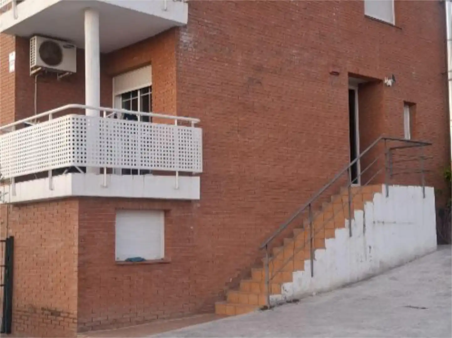 Außenansicht von Einfamilien-Reihenhaus zum Verkauf in  Tarragona Capital mit Klimaanlage, Terrasse und Balkon